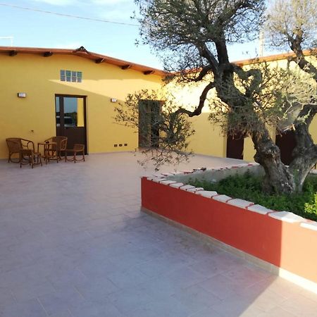 Bed and Breakfast Casa Acito Stornara Esterno foto