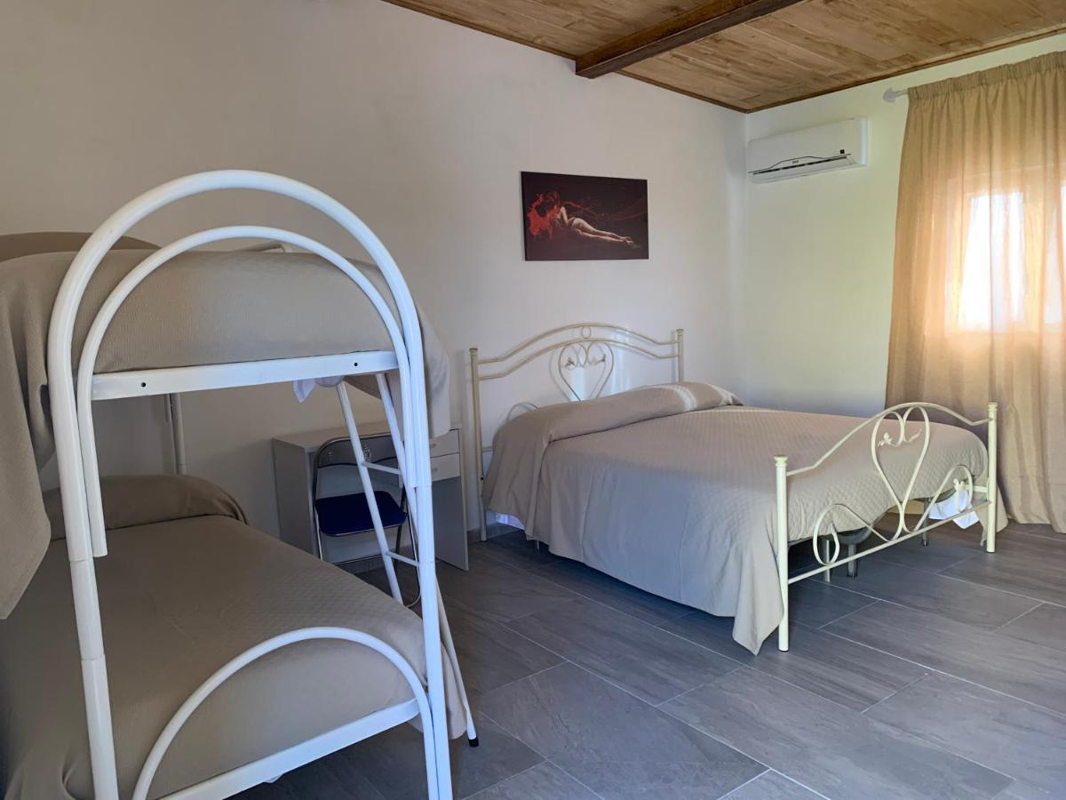 Bed and Breakfast Casa Acito Stornara Esterno foto